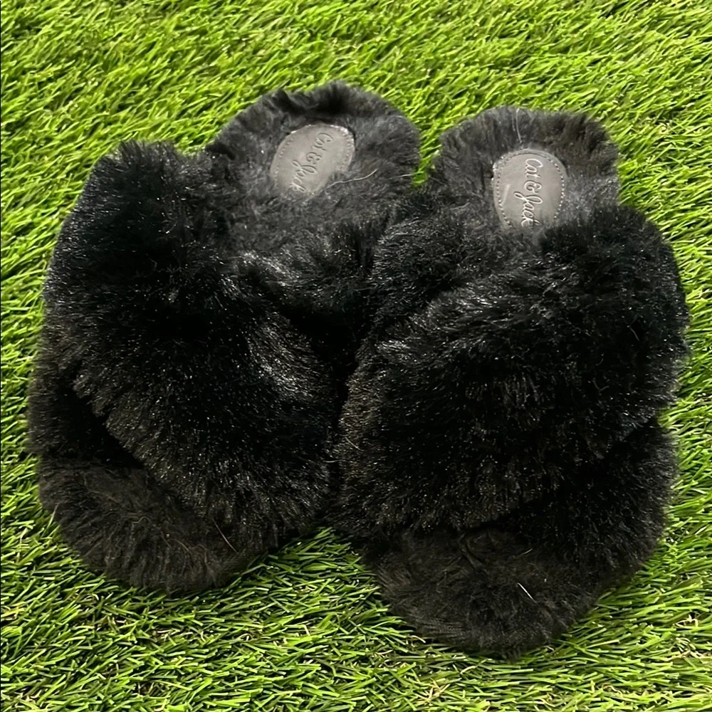 Girls Cat & Jack Slip On Slippers
